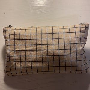 Light blue squared pouch